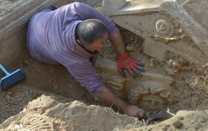 Medusa Kabartmalı Lahit