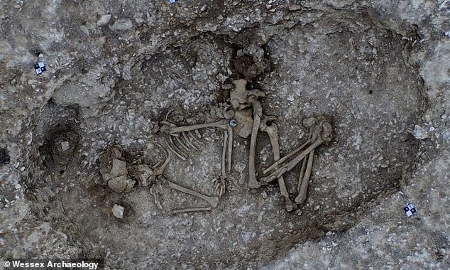 Keşfedilen Bronz Çağı Mezarları, Taş Çember Stonehenge Gizemini Çözebilir mi?