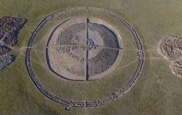 Ancient genomes trace