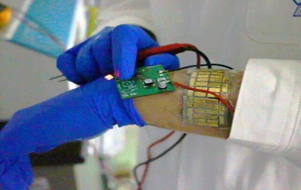 Small generator captures heat
