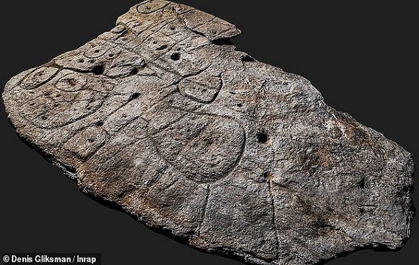 4000 Yıl Önce Kazınmış Dev Taş Levha, Avrupa'nın İlk Ölçekli Haritası