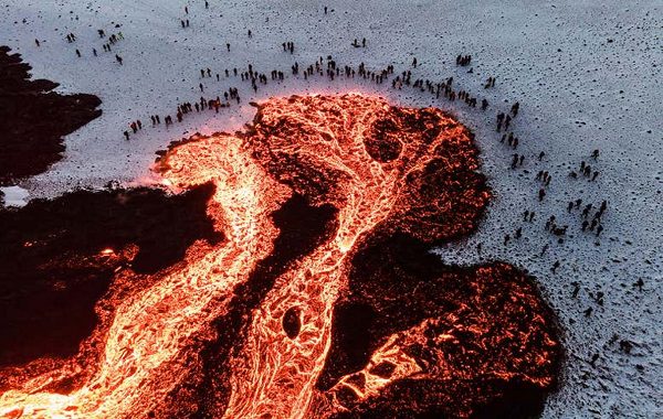 İzlandadaki Volkanik Patlamaların 360 Derecelik Nefes Kesen Görüntüleri Yayımlandı