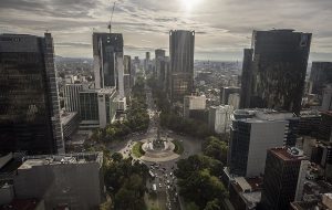 Mexico City, Şehrin Altındaki Kuru Göl Yatağının Sıkışması Sebebiyle Batıyor