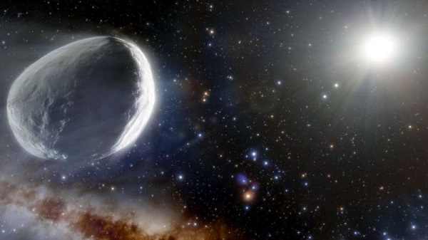 Giant comet found in outer