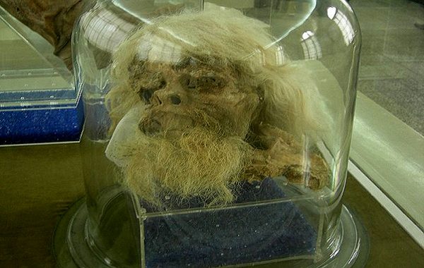 İranda Bir Tuz Mağarasında Keşfedilen Doğal Yolla Korunmuş Tuz-Mumyalar İncelendi