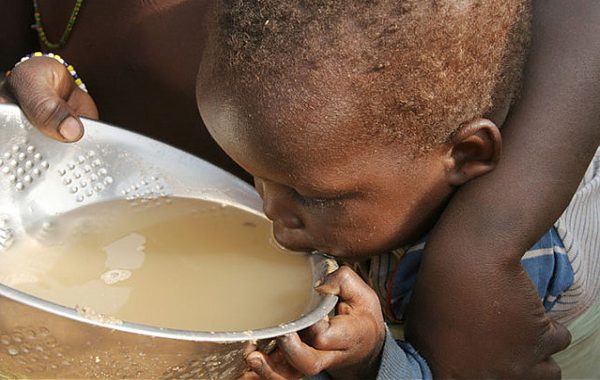 Güneş Enerjili Tuzdan Arındırma Cihazı 2023'e Kadar 400 Bin Kenyalı'ya Temiz Su Sağlayacak