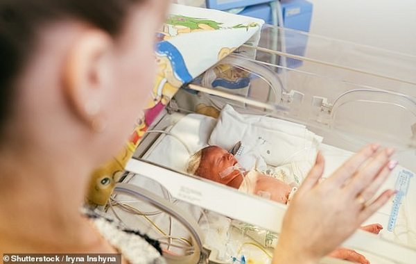 Annenin Sesi Yoğun Bakımdaki Prematüre Bebeklerde Ağrıyı Hafifletiyor