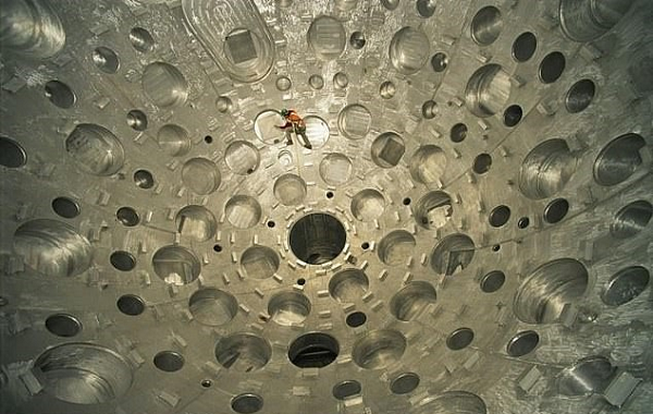 Nükleer Füzyonda Tarihi Adım: 3 Futbol Sahası Büyüklüğünde 200 Lazer Bir Noktayı Ateşledi