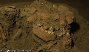 Mağarada Keşfedilen 7200 Yıllık İskelet 'Yeni Bir Antik İnsan Türü' Olarak Tanımlandı