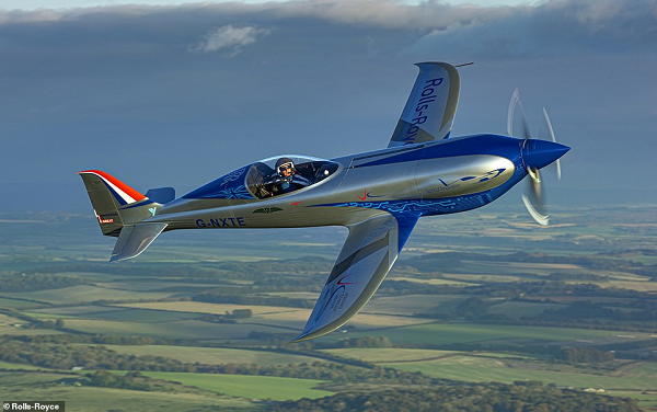 Dünyanın En Hızlı Tamamen Elektrikli Uçağı Tanıtıldı