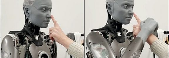 Videoda En Gelişmiş 'İnsansı Robot', Burnuna Dokunulunca Öfkelenip Tepki Veriyor
