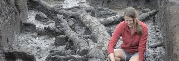 6000 Years Older than Stonehenge: Oldest house in Britain discovered to be 11,500 years old