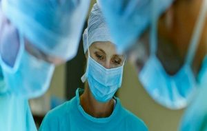 Risk of Death For Female Patients Is Much Higher if Surgeon Is a Man, Study Reveals