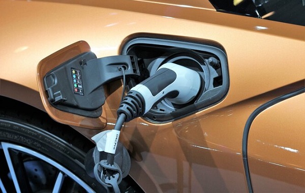 Elektrikli Araçlarda Akıllı Şarj Kullanımı Yılda 2.000 TL Tasarruf Yapıyor