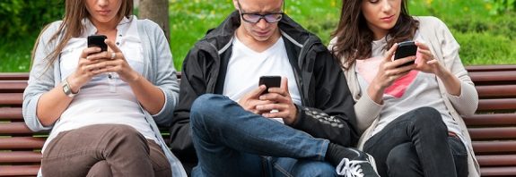 Yeni Bir Araştırma Akıllı Telefonlara En Çok Bağımlı Olan Ülkeleri Sıraladı