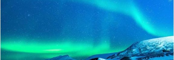 Hot poles: Antarctica, Arctic 40 and 30 degrees Celsius above normal