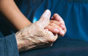 Çığır Açan Deneyde 53 Yaşındaki Bir Kadının Cildi 23 Yaşında Gibi Gençleştirildi