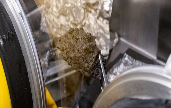 Untouched Moon Fragments Kept in Storage For 50 Years Are Finally Being Studied