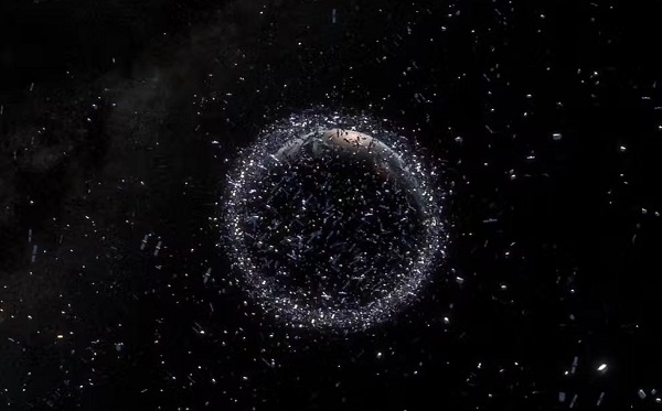 Hindistandaki Üç Köyde Gizemli "Uzay Çöpü" Bulundu