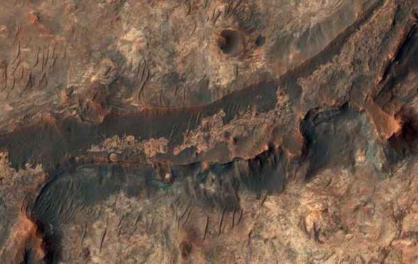 Why did Mars dry out? New study points to unusual answers