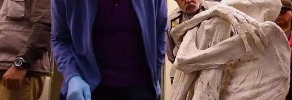 Three Fingered Mummies Found In Peru Look Like Humans But May Be Aliens. Or Are They Fake?