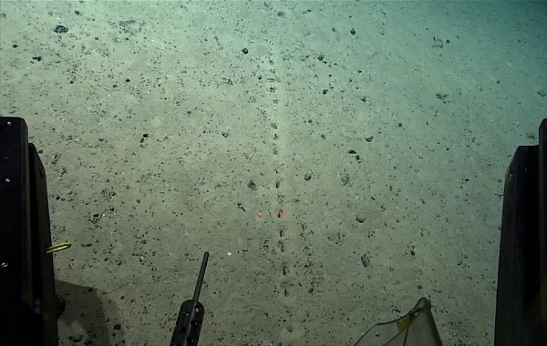 Strange alien holes discovered on the ocean floor