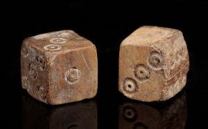 Erken Romalıların Yamuk Zar Kullanmalarının Sebebi Neydi?