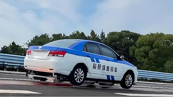 Çin de Trafik Resmen “Akacak”: Araçların Havada Süzüldüğü Mıknatıslı Otobanlar Geliyor