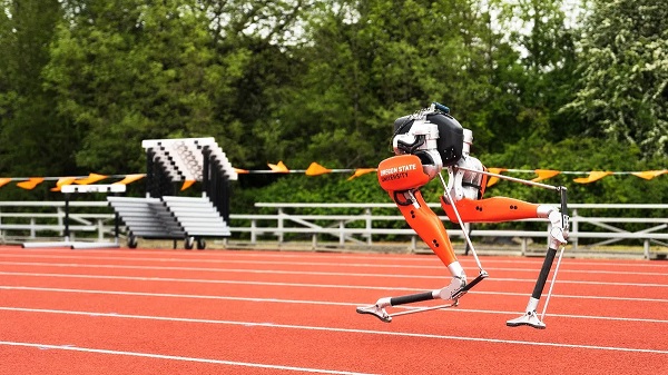 Robotlar Arası 100 Metre Koşu Rekorunun Sahibi Belli Oldu