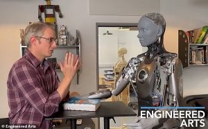 En Gelişmiş İnsansı Robot Ameca Konuştu: Robotlar Dünyayı Ele Geçirecek mi?