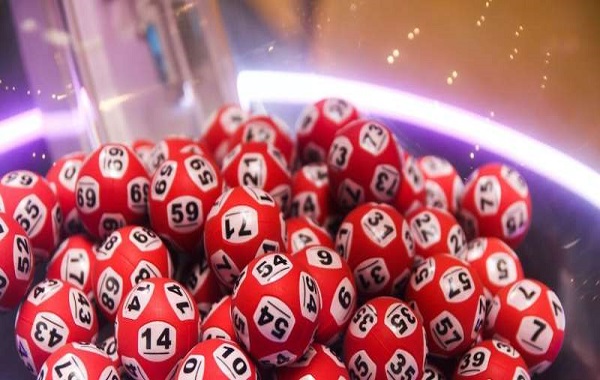 433 people win a lottery jackpot. Impossible? Probability and psychology suggest it's more likely than you'd think