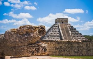 Çift Taraflı ve Çift Cinsiyetli Çok Nadir ve Gizemli Bir Maya Steli Bulundu