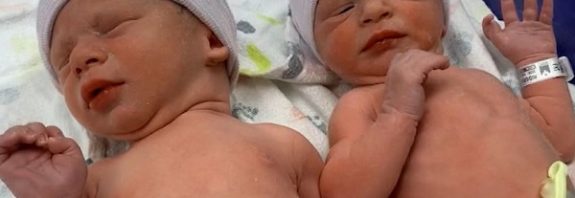 30 Yıl Önce Dondurulan Embriyolardan 2022 Doğumlu İkiz Bebekler Dünyaya Geldi