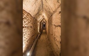 Kleopatra nın Mezarı Antik Mısır Tapınağının Altında Bulunan Tünelin Sonunda Mı?