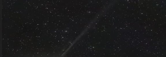 Comet set to pass by Earth for the first time since Neanderthals existed 50,000 years ago is revealed in a new image