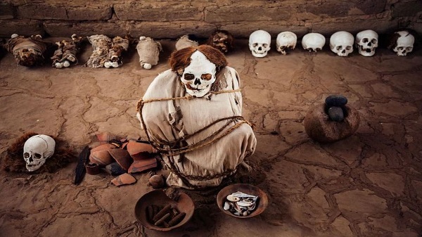 Peru'daki Kırmızı Boyalı Kafataslarının Gizemi Çözüldü