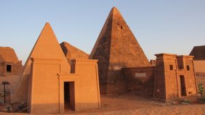 Bu Piramitleri Afrika nın İlk Uygarlıklarından Biri İnşa Etti