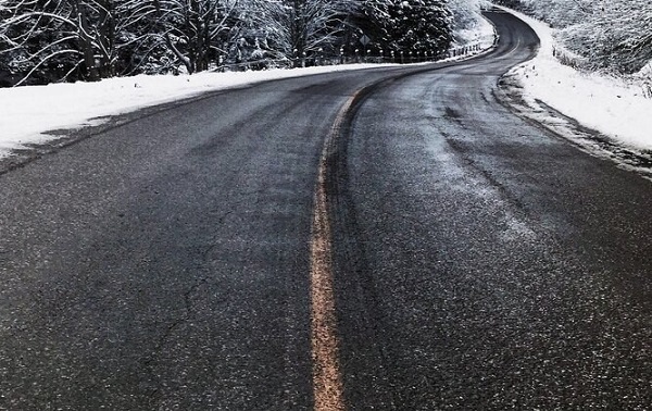 Çinli Bilim İnsanları Buz Tutmayan Asfalt Geliştirdi