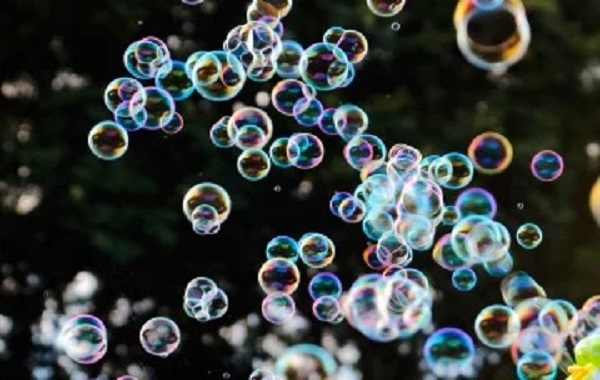French physicists developed a bubble that didn't burst for more than a year