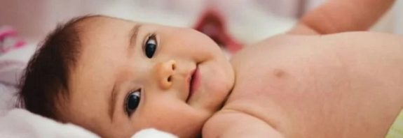 Bilim İnsanları Şaşkın Bebek Dışkısında 10 Bin Virüs Var