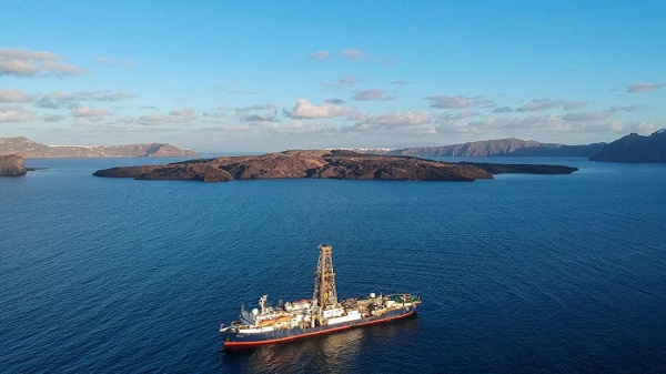 Egede'ki Ada Canlı Bir Yanardağın Üzerinde Yer Alıyor Tunç Çağı'nda meydana gelen volkanik patlamada tsunami, bugünkü Türkiye kıyılarını da