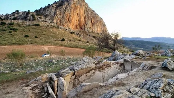 İspanya da 5 Bin 400 Yıllık Mezar Keşfedildi: Yaz Gündönümünü Gösteriyor