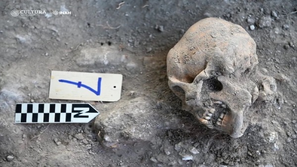 Maya Ölüm Piramidinde 20 Başı Kesilmiş İskelet Bulundu