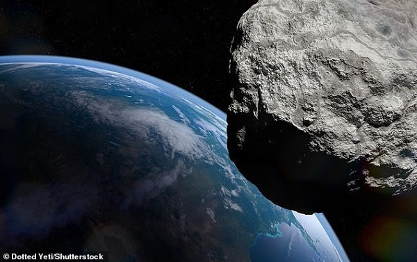 10 Otobüs Büyüklüğündeki Dev Asteroit Hızla Dünya'ya Doğru Geliyor