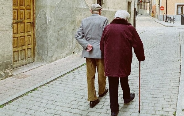 Sağlığına Dikkat Etmeden 100 Yıl Yaşayan İnsanların Sırrı Ortaya Çıktı