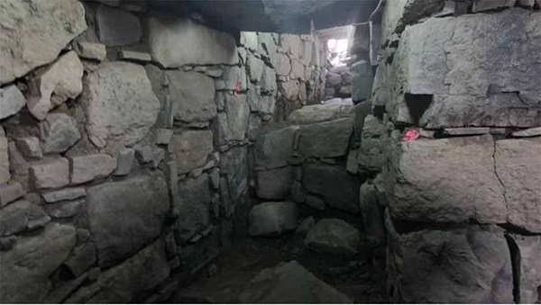 Peru Tapınağının 3000 Yıllık Koridorunda Dev Akbaba Heykeli Bulundu