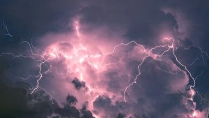What does science know about the mysterious ball lightning?