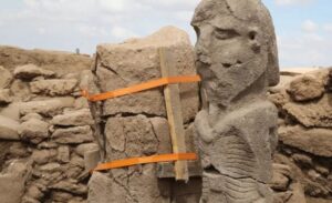 11000-year-old statue of giant man clutching penis unearthed in Turkey