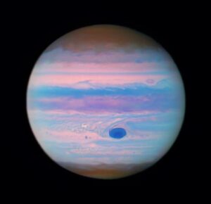 Hubble Uzay Teleskobu Jüpiter'in Morötesi Görüntülerini Yakaladı