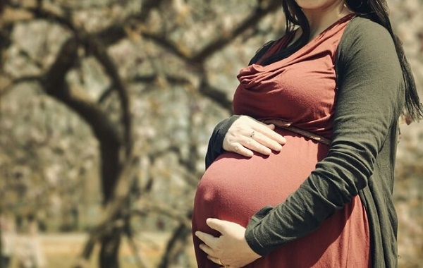 50 Milyonda 1 İhtimal: Çift Rahimli Kadın Her İkisinden de Çocuk Bekliyor